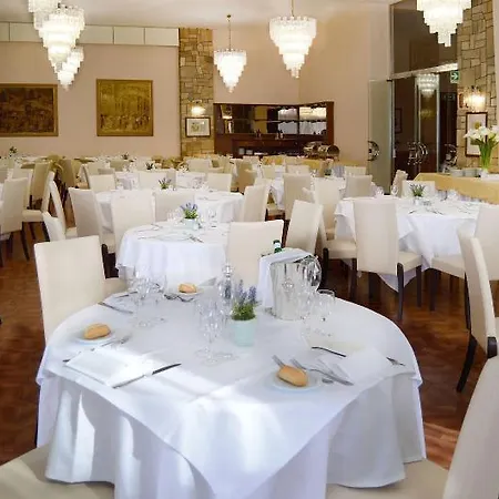 Grand Ambasciatori Hotell