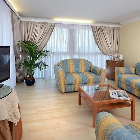 Grand Ambasciatori Hotell 3*