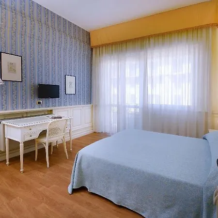 Grand Ambasciatori Hotel 3*